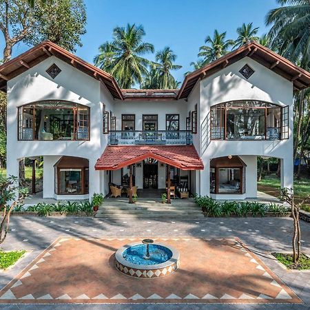 Saffronstays Thalassea, Alibaug - Picturesque Sea-Facing Villa With Colonial Decor Алибаг Екстериор снимка
